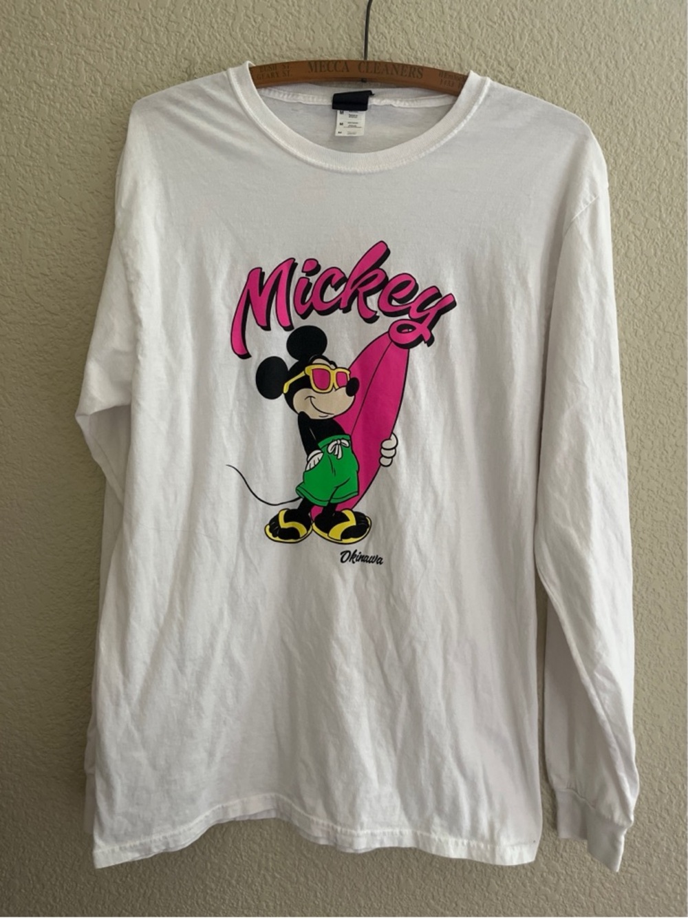 Disney Mickey Mouse Okinawa Long Sleeve Men’s Size Medium